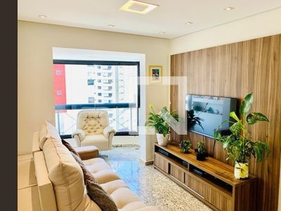 APARTAMENTO no 3º andar com 3 dormitórios e 2 garagens