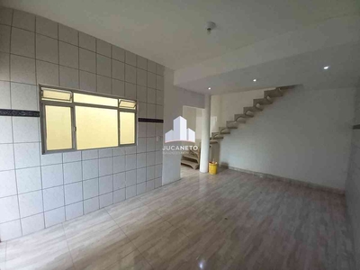 Casa com 2 quartos à venda no bairro Jardim Zaira, 130m²