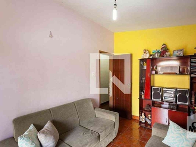 Casa com 3 quartos à venda no bairro Conjunto Minascaixa, 228m²