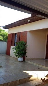 Casa para Venda em Foz do Iguaçu, Jardim Paraná, 5 dormitórios, 3 banheiros, 2 vagas