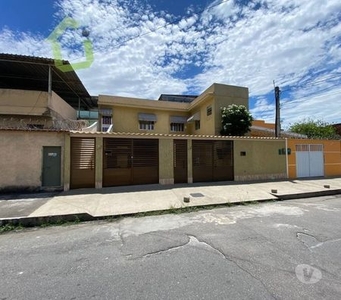 VENDA - Duas Casas Independentes em Mesquita