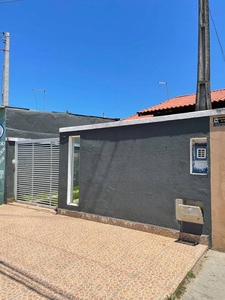 Casa com 2 Quartos e 1 banheiro à Venda, 84 m² por R$ 300.000
