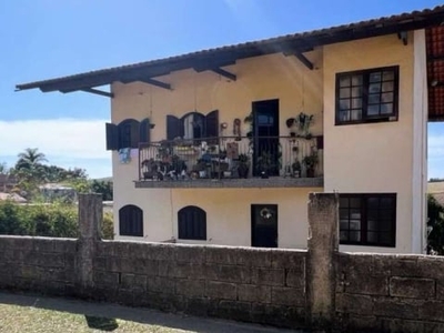 Casa em praça da ponte - miguel pereira