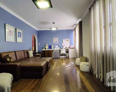 Apartamento à Venda - Serra, 4 Quartos, 190 m²