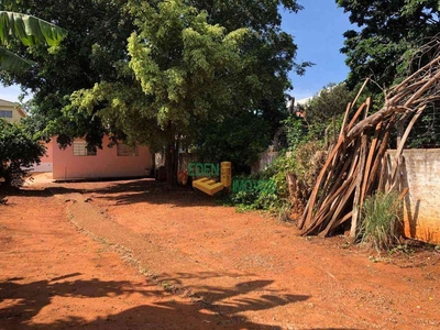 Casa com 2 quartos à venda no bairro Éden, 87m²