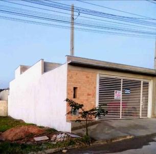 Casa com 3 quartos à venda no bairro Jardim Jatobá, 109m²
