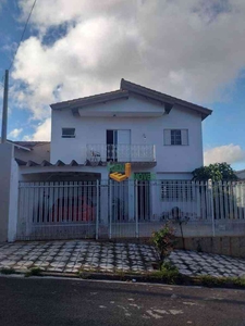 Casa com 3 quartos à venda no bairro Jardim Sandra, 209m²