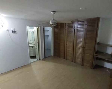 Casa com 3 Quartos e 1 banheiro à Venda, 148 m² por R$ 960.000