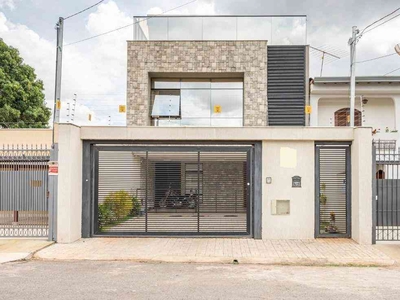 Casa com 4 quartos à venda no bairro Guará II, 360m²