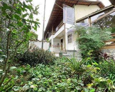 Casa com 4 quartos sendo 1 suíte, 164m² no Parque do Inguá - Teresópolis/RJ