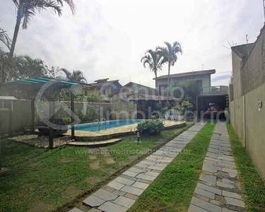 CASA com piscina e 4 quartos em Itanhaém, no bairro Cibratel 2