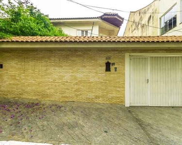 Casa Padrão, 4 dormitórios, 3 suíte, 6 banheiro, 8 vagas na garagem, 355M² de Área Constru