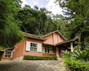 Casa para venda com 500 metros quadrados com 5 quartos em Corrêas - Petrópolis - RJ