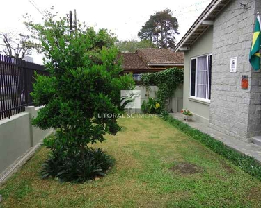 CASA RESIDENCIAL em BALNEÁRIO PIÇARRAS - SC, CENTRO