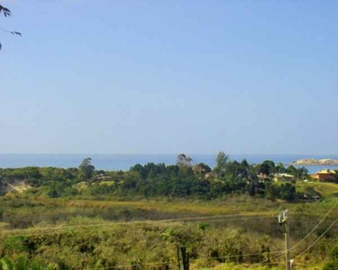 CASA TÉRREA 03 DORMITÓRIOS EM AMPLO TERRENO EM MEIO À NATUREZA, COM VISTA PARA O MAR DA PR