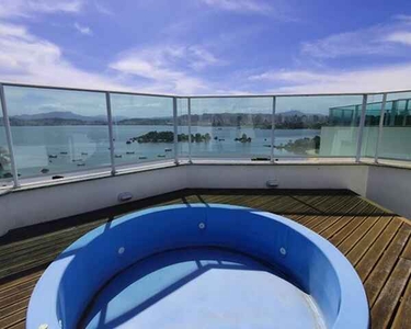 Cobertura duplex com piscina e incrível vista panorâmica para o mar