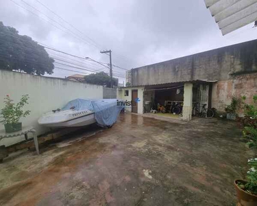 Comprar Casa 2 Quarto em Santos no bairro do Macuco, ampla área com espaço para novas cons