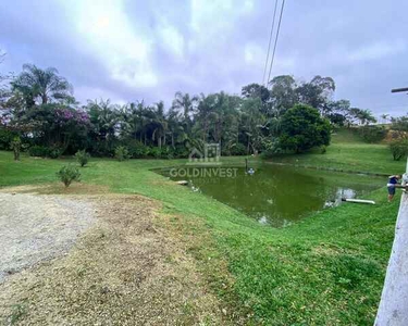 Sítio com lagoa e quase 11 mil metros de terreno