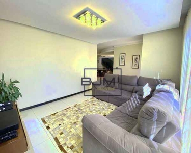Sobrado com 3 dormitórios à venda, 330 m² por R$ 990.000,00 - Saguaçu - Joinville/SC