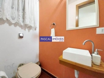 Apartamento à venda em Campo Belo com 150 m², 4 quartos, 3 suítes, 2 vagas