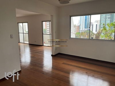Apartamento à venda em Campo Belo com 171 m², 3 quartos, 1 suíte, 2 vagas