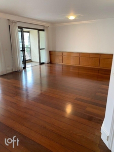 Apartamento à venda em Campo Belo com 180 m², 5 quartos, 5 suítes, 3 vagas