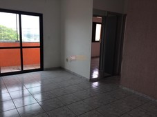 Apartamento à venda por R$ 450.000