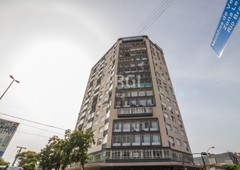 Apartamento à venda por R$ 680.000