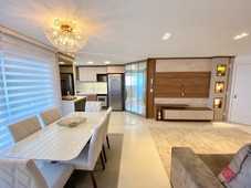 Apartamento à venda por R$ 1.045.000
