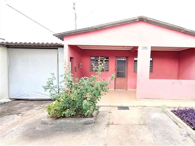 Casa com 3 quartos para alugar no bairro Taguatinga Norte