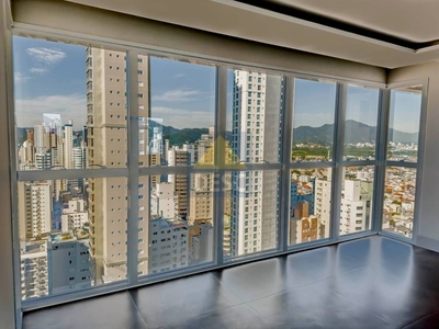 Apartamento em Centro, Balneário Camboriú/SC de 135m² 3 quartos à venda por R$ 2.459.000,00