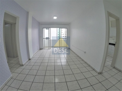 Apartamento em Centro, Balneário Camboriú/SC de 60m² 2 quartos para locação R$ 2.700,00/mes