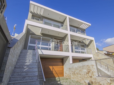 Casa 3 dorms à venda Rua João Berutti, Chácara das Pedras - Porto Alegre