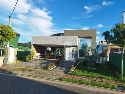 Casa em Centro, Maricá/RJ de 179m² 3 quartos à venda por R$ 1.198.000,01