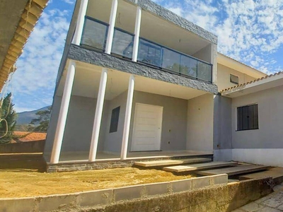 Casa em Golfe, Teresópolis/RJ de 410m² 5 quartos à venda por R$ 1.544.000,00
