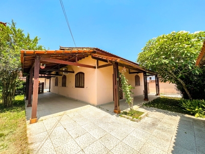 Casa em Itaipu, Niterói/RJ de 180m² 3 quartos à venda por R$ 649.000,00