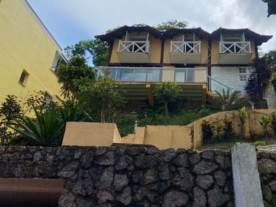 Casa em Itaipu, Niterói/RJ de 260m² 3 quartos à venda por R$ 979.000,00