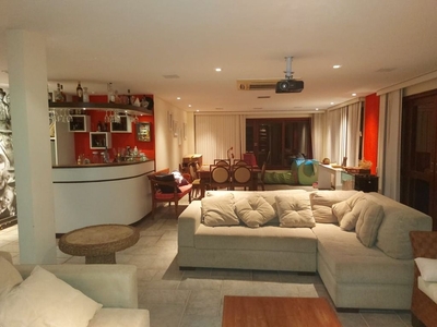 Casa em Itaipu, Niterói/RJ de 400m² 4 quartos à venda por R$ 1.499.000,00 ou para locação R$ 10.000,00/mes