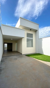 Casa em Jardim Monte Cristo, Aparecida de Goiânia/GO de 110m² 3 quartos à venda por R$ 349.000,00