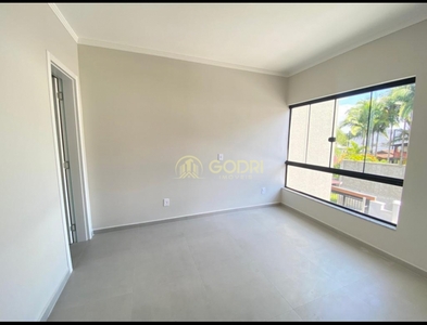 Casa no Bairro Água Verde em Blumenau com 2 Dormitórios (2 suítes) e 74 m²