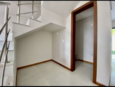 Casa no Bairro Velha em Blumenau com 3 Dormitórios (1 suíte) e 124 m²