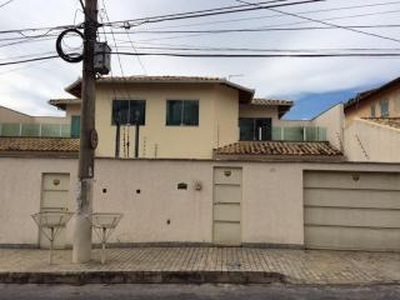 Oportunidade - Excelente Casa Geminada Alvorada - Contagem