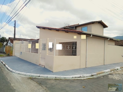 Sobrado em Centro, Caraguatatuba/SP de 215m² 4 quartos à venda por R$ 794.000,00