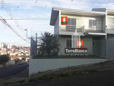 Sobrado em Ronda, Ponta Grossa/PR de 150m² 3 quartos à venda por R$ 464.000,00