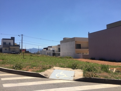 Terreno em Centro, Taubaté/SP de 211m² à venda por R$ 168.000,00