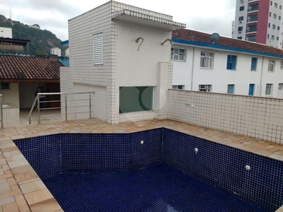 Casa Triplex com piscina para Venda ou Locação no bairro do Campo Grande.