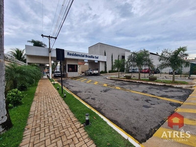 Sobrado com 3 dormitórios para alugar, 88 m² por R$ 3.043,00/mês - Vila Brasília - Apareci