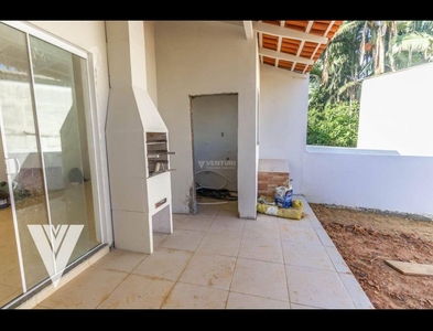 Casa no Bairro Vorstadt em Blumenau com 4 Dormitórios (1 suíte) e 250 m²