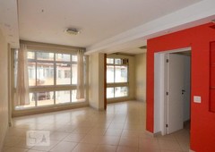 APARTAMENTO no 7º andar com 2 dormitórios e 1 garagem