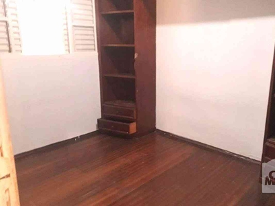 Apartamento com 2 quartos à venda no bairro Copacabana, 50m²